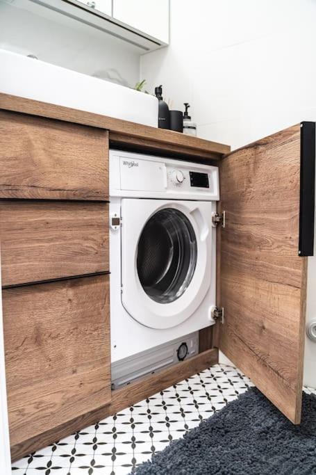 Myslbekova 5 Apartment Ostrava Luaran gambar