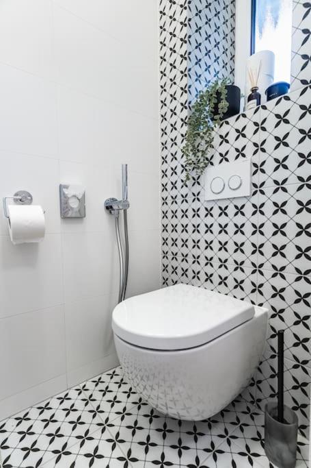 Myslbekova 5 Apartment Ostrava Luaran gambar