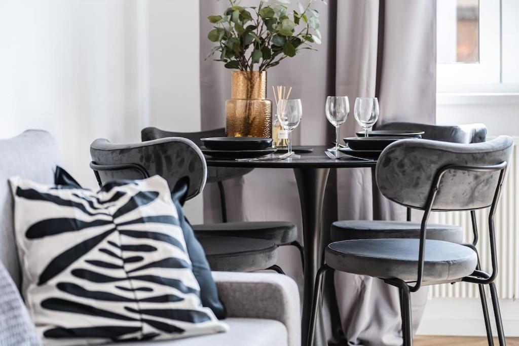 Myslbekova 5 Apartment Ostrava Luaran gambar