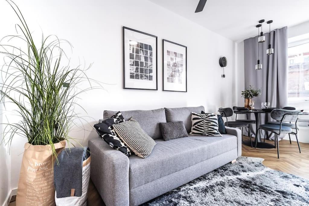 Myslbekova 5 Apartment Ostrava Luaran gambar